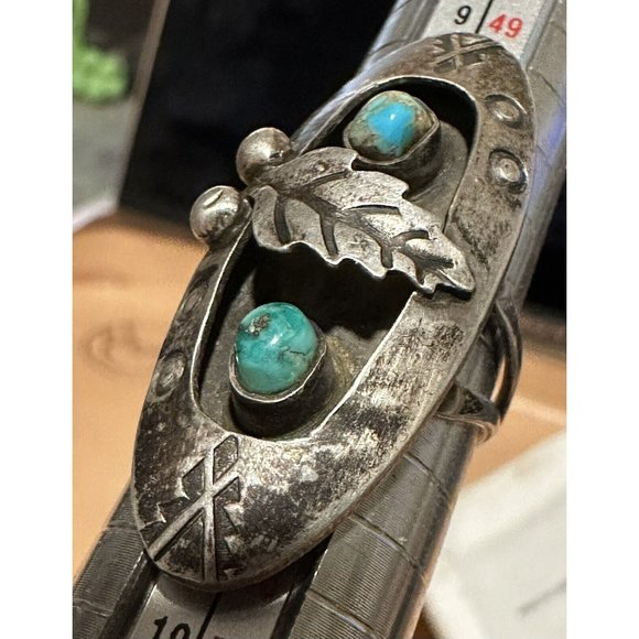 Vintage 1940s NAVAJO Sterling Silver Turqouise Etched Shadowbox Ring Size 7 - Picture 7 of 11